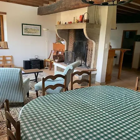 Calme Et Charme A 20' De Lyon Nyaraló